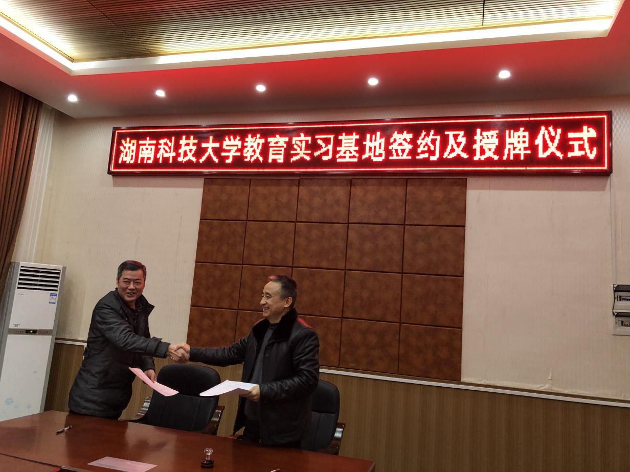 ac99a1008c2c4bf5a928cbcf59d44181.png 图片2.png