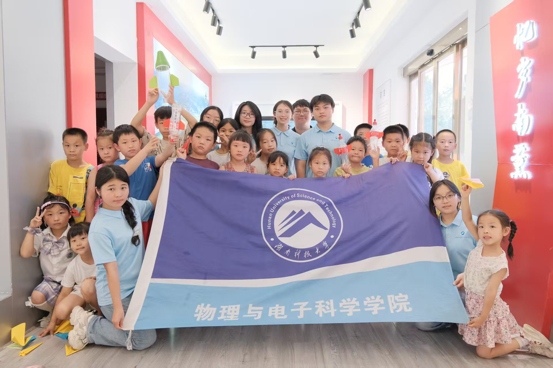 77d41df3ac9645aabd7bacde9422a418.png 77d41df3ac9645aabd7bacde9422a418.png